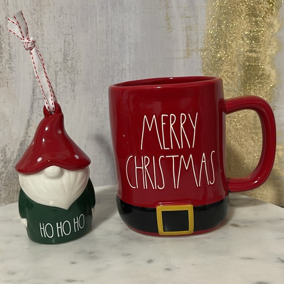 RAE DUNN Merry Christmas ๐ buckle mug + gnome ornament ๐๐โ๏ธ๐๐
- Picture 1 of 5